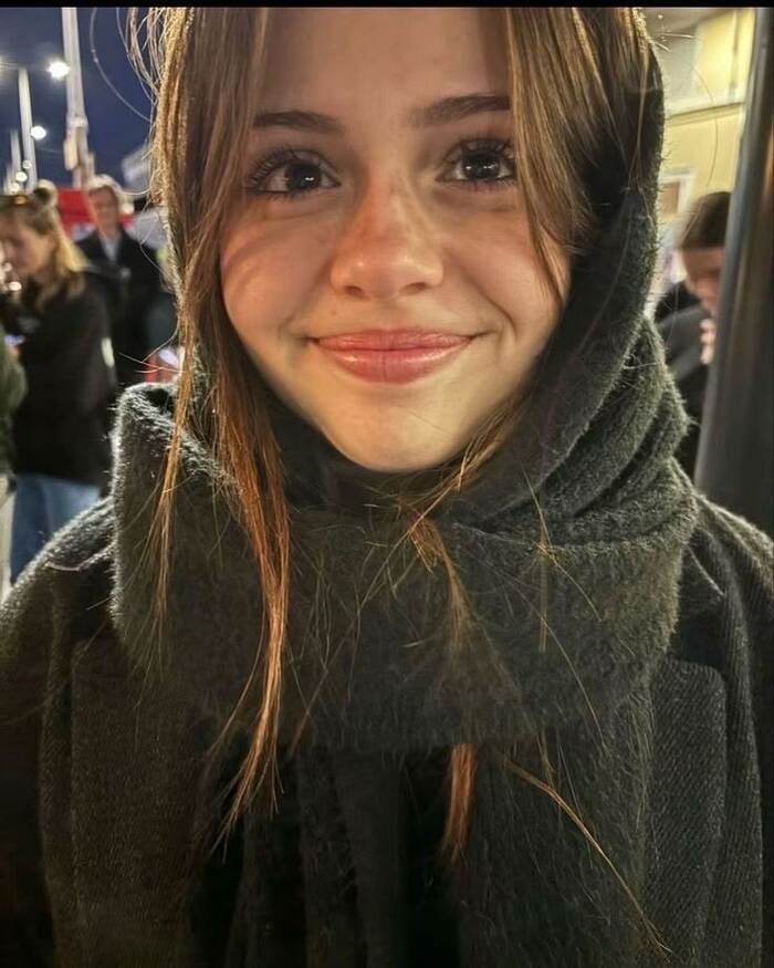 hình gái xinh cười siêu cute